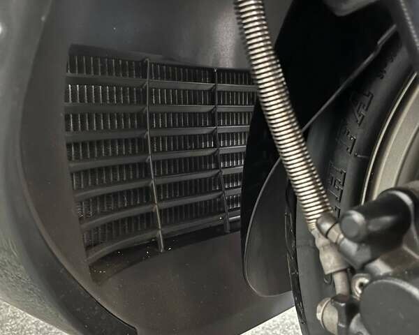 Черный Сузуки Skywave 250, объемом двигателя 0 л и пробегом 10 тыс. км за 2700 $, фото 3 на Automoto.ua