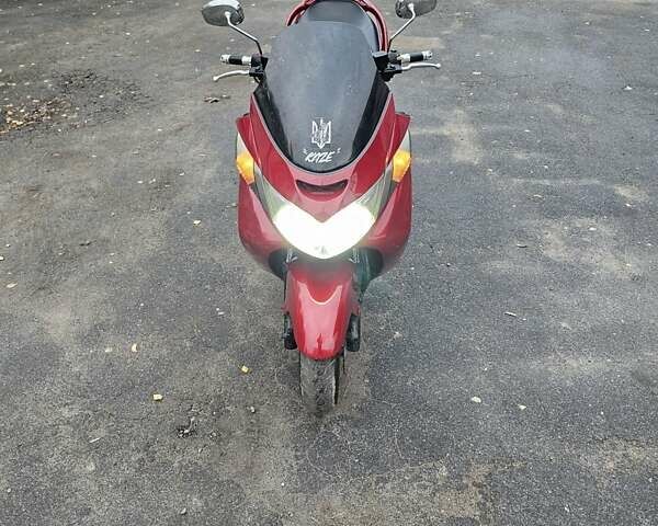 Красный Сузуки Skywave 250, объемом двигателя 0.25 л и пробегом 29 тыс. км за 1800 $, фото 9 на Automoto.ua