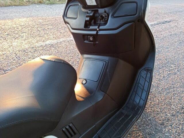 Сузукі Skywave 250, об'ємом двигуна 0.25 л та пробігом 0 тис. км за 1300 $, фото 1 на Automoto.ua