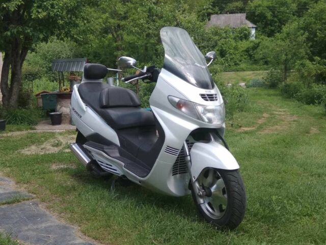 Сузуки Skywave 250, объемом двигателя 0.25 л и пробегом 0 тыс. км за 1550 $, фото 1 на Automoto.ua