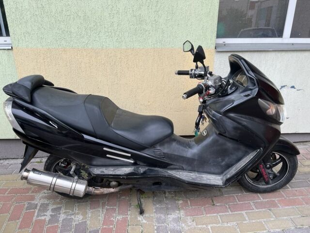 Сузуки Skywave 250, объемом двигателя 0.25 л и пробегом 0 тыс. км за 2000 $, фото 3 на Automoto.ua