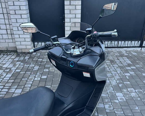 Сузуки Skywave 250, объемом двигателя 0 л и пробегом 26 тыс. км за 2400 $, фото 2 на Automoto.ua