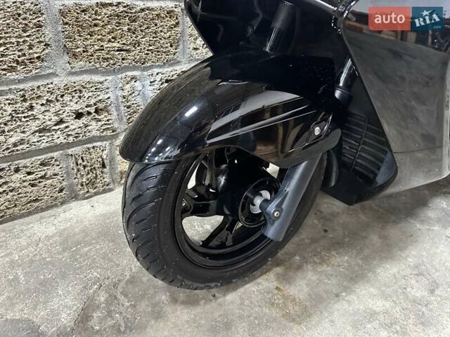 Сузуки Skywave 250, объемом двигателя 0 л и пробегом 12 тыс. км за 2300 $, фото 7 на Automoto.ua