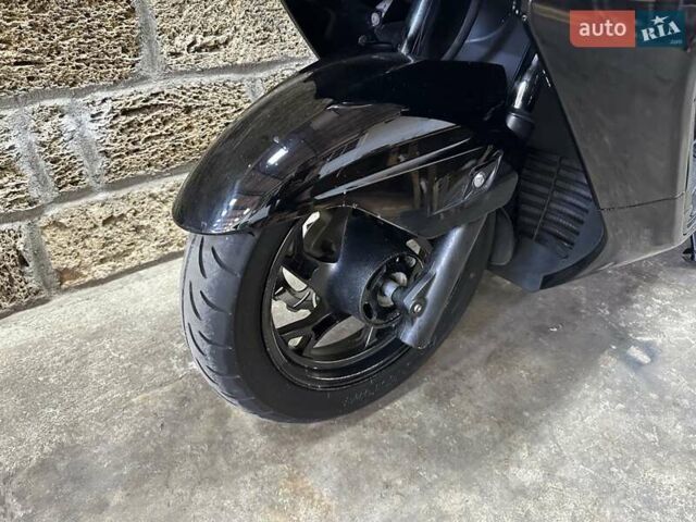Сузуки Skywave 250, объемом двигателя 0 л и пробегом 26 тыс. км за 2150 $, фото 2 на Automoto.ua