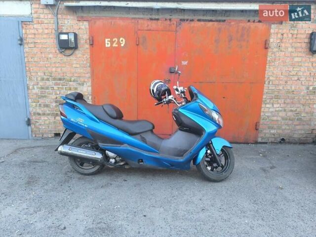 Синий Сузуки Skywave 250, объемом двигателя 0.25 л и пробегом 42 тыс. км за 1700 $, фото 4 на Automoto.ua