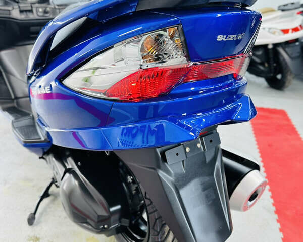 Синий Сузуки Skywave 250, объемом двигателя 0.25 л и пробегом 23 тыс. км за 2700 $, фото 5 на Automoto.ua