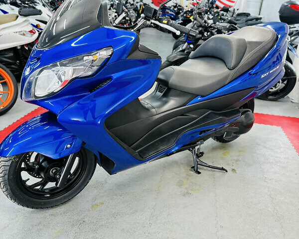 Синий Сузуки Skywave 250, объемом двигателя 0.25 л и пробегом 23 тыс. км за 2700 $, фото 20 на Automoto.ua