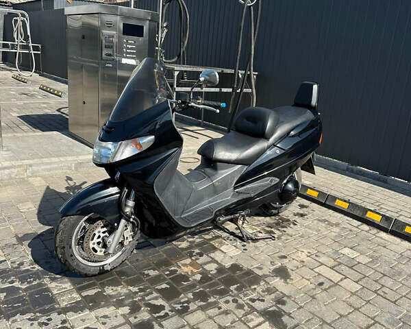 Черный Сузуки Skywave 400, объемом двигателя 0.4 л и пробегом 19 тыс. км за 1350 $, фото 3 на Automoto.ua