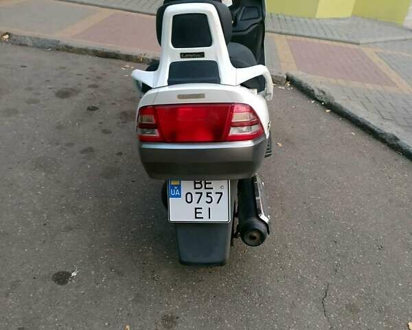 Серый Сузуки Skywave 400, объемом двигателя 0.25 л и пробегом 32 тыс. км за 1150 $, фото 4 на Automoto.ua
