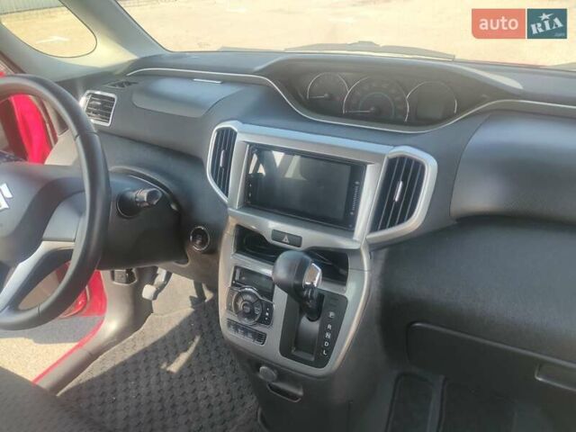 Сузуки SOLIO 2016 в Киеве на Automoto.ua Красный Сузуки SOLIO, объемом двигателя 1.24 л и пробегом 40 тыс. км за 10999 $, фото 4 на Automoto.ua
