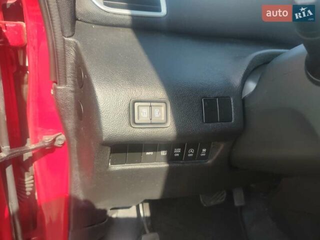 Сузуки SOLIO 2016 в Киеве на Automoto.ua Красный Сузуки SOLIO, объемом двигателя 1.24 л и пробегом 40 тыс. км за 10999 $, фото 9 на Automoto.ua