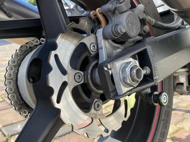 Сузукі SV 1000, об'ємом двигуна 1 л та пробігом 0 тис. км за 6000 $, фото 12 на Automoto.ua