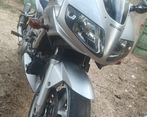 Серый Сузуки SV 1000S, объемом двигателя 0 л и пробегом 45 тыс. км за 5205 $, фото 5 на Automoto.ua