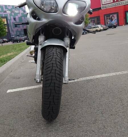 Серый Сузуки SV 400S, объемом двигателя 0.4 л и пробегом 46 тыс. км за 3000 $, фото 11 на Automoto.ua