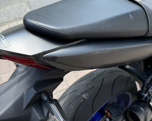 Черный Сузуки SV 650, объемом двигателя 0.65 л и пробегом 40 тыс. км за 5500 $, фото 7 на Automoto.ua