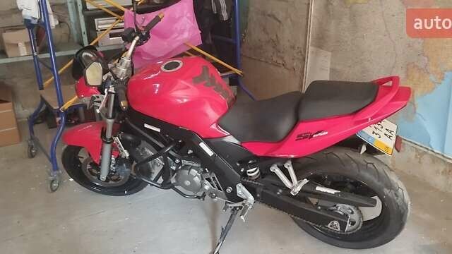 Красный Сузуки SV 650, объемом двигателя 0.65 л и пробегом 35 тыс. км за 4000 $, фото 7 на Automoto.ua