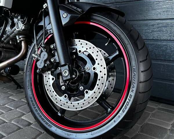 Красный Сузуки SV 650, объемом двигателя 0.65 л и пробегом 36 тыс. км за 6300 $, фото 7 на Automoto.ua