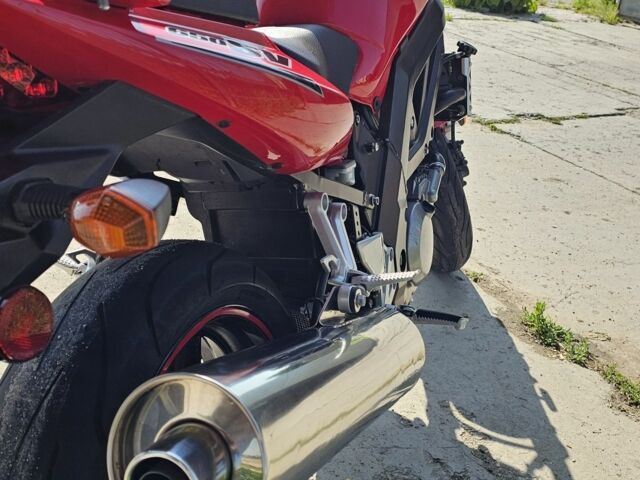 Сузуки SV 650, объемом двигателя 0.65 л и пробегом 0 тыс. км за 3747 $, фото 5 на Automoto.ua