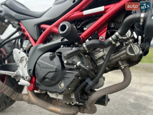 Сузуки SV 650, объемом двигателя 0.65 л и пробегом 33 тыс. км за 5500 $, фото 6 на Automoto.ua