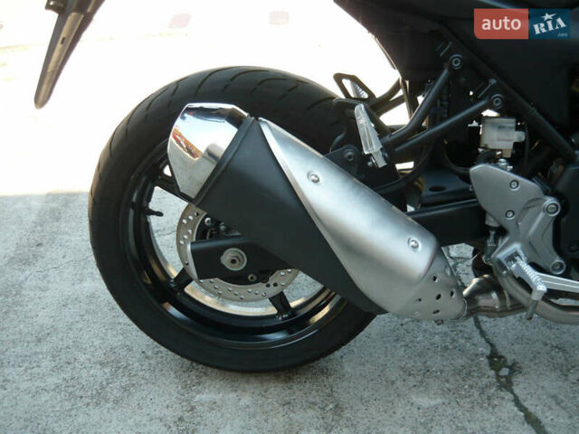 Сузуки SV 650, объемом двигателя 0.65 л и пробегом 16 тыс. км за 6300 $, фото 7 на Automoto.ua