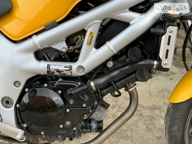 Желтый Сузуки SV 650, объемом двигателя 0.65 л и пробегом 23 тыс. км за 3000 $, фото 53 на Automoto.ua