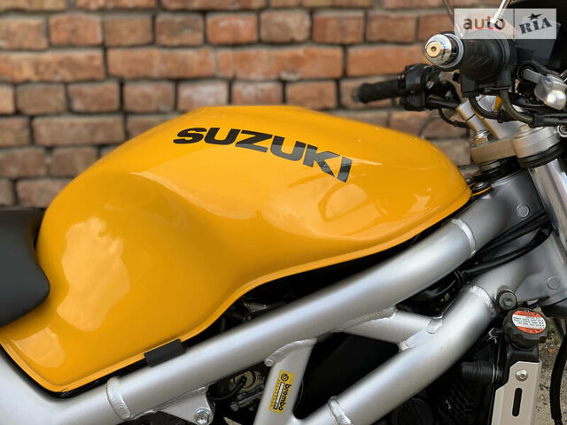 Желтый Сузуки SV 650, объемом двигателя 0.65 л и пробегом 23 тыс. км за 3000 $, фото 52 на Automoto.ua
