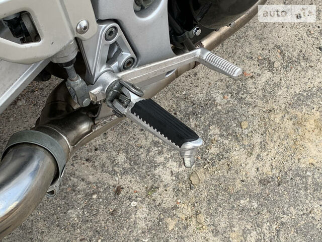 Желтый Сузуки SV 650, объемом двигателя 0.65 л и пробегом 23 тыс. км за 3000 $, фото 55 на Automoto.ua