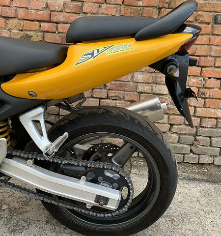 Желтый Сузуки SV 650, объемом двигателя 0.65 л и пробегом 23 тыс. км за 3000 $, фото 46 на Automoto.ua