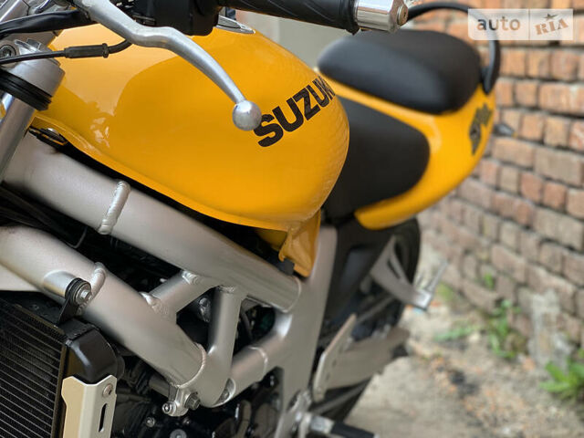 Желтый Сузуки SV 650, объемом двигателя 0.65 л и пробегом 23 тыс. км за 3000 $, фото 65 на Automoto.ua