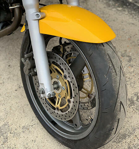 Желтый Сузуки SV 650, объемом двигателя 0.65 л и пробегом 23 тыс. км за 3000 $, фото 47 на Automoto.ua