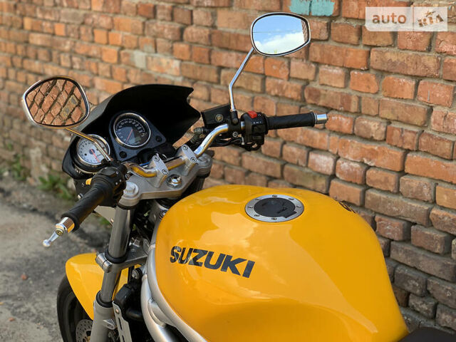 Желтый Сузуки SV 650, объемом двигателя 0.65 л и пробегом 23 тыс. км за 3000 $, фото 21 на Automoto.ua