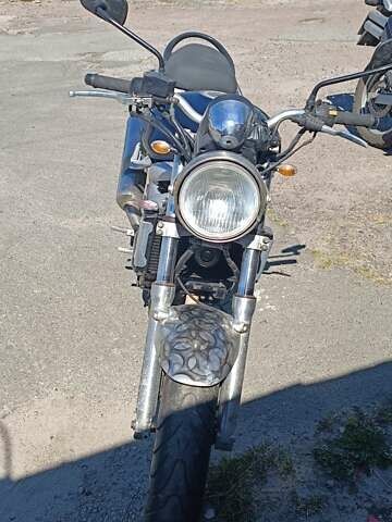 Серый Сузуки SV 650, объемом двигателя 0.65 л и пробегом 80 тыс. км за 2000 $, фото 1 на Automoto.ua