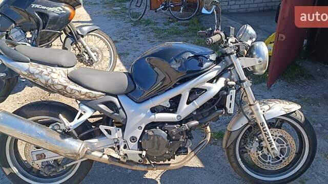 Серый Сузуки SV 650, объемом двигателя 0.65 л и пробегом 80 тыс. км за 2000 $, фото 2 на Automoto.ua