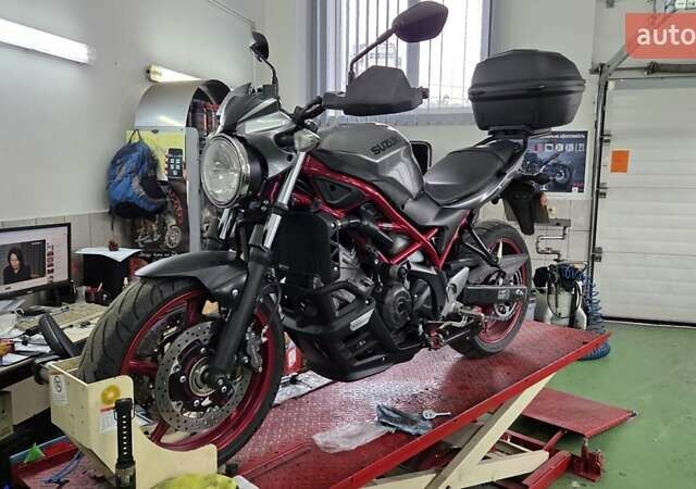 Сірий Сузукі SV 650, об'ємом двигуна 0.65 л та пробігом 23 тис. км за 6500 $, фото 2 на Automoto.ua