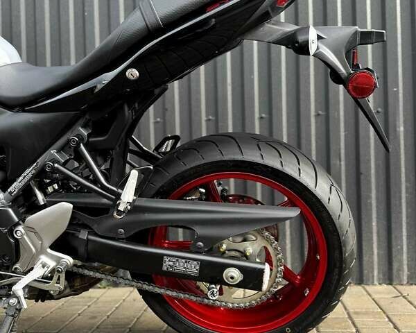 Сірий Сузукі SV 650, об'ємом двигуна 0.65 л та пробігом 1 тис. км за 6900 $, фото 5 на Automoto.ua