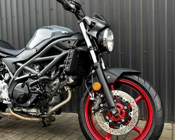 Сірий Сузукі SV 650, об'ємом двигуна 0.65 л та пробігом 1 тис. км за 6900 $, фото 1 на Automoto.ua