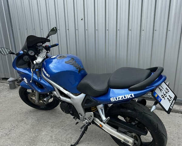 Синий Сузуки SV 650, объемом двигателя 0.65 л и пробегом 57 тыс. км за 3000 $, фото 1 на Automoto.ua