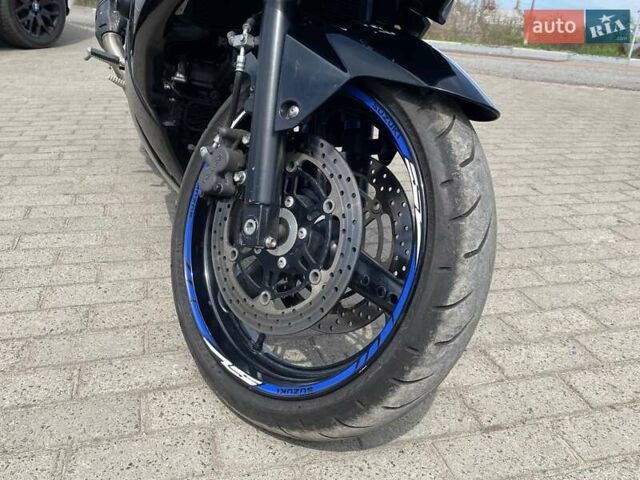 Черный Сузуки SV 650S, объемом двигателя 0.65 л и пробегом 25 тыс. км за 4900 $, фото 14 на Automoto.ua