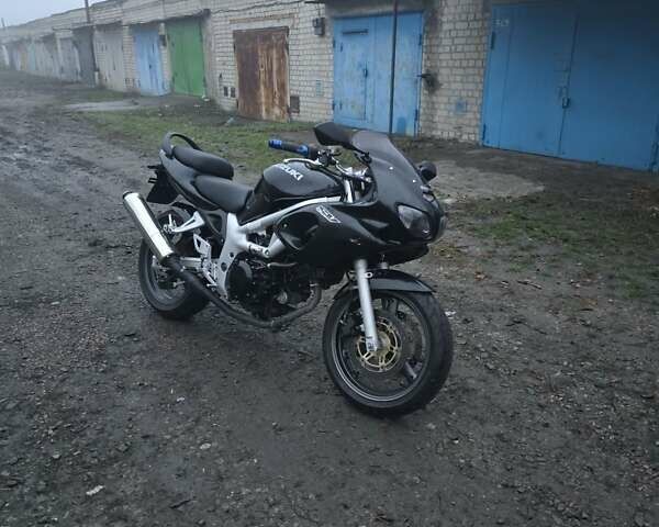 Сузуки SV 650S, объемом двигателя 0.65 л и пробегом 31 тыс. км за 2000 $, фото 1 на Automoto.ua