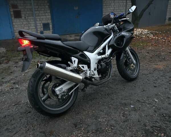 Сузуки SV 650S, объемом двигателя 0.65 л и пробегом 31 тыс. км за 2000 $, фото 4 на Automoto.ua