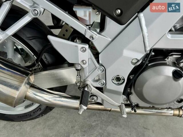 Сузуки SV 650S, объемом двигателя 0.65 л и пробегом 23 тыс. км за 4299 $, фото 8 на Automoto.ua