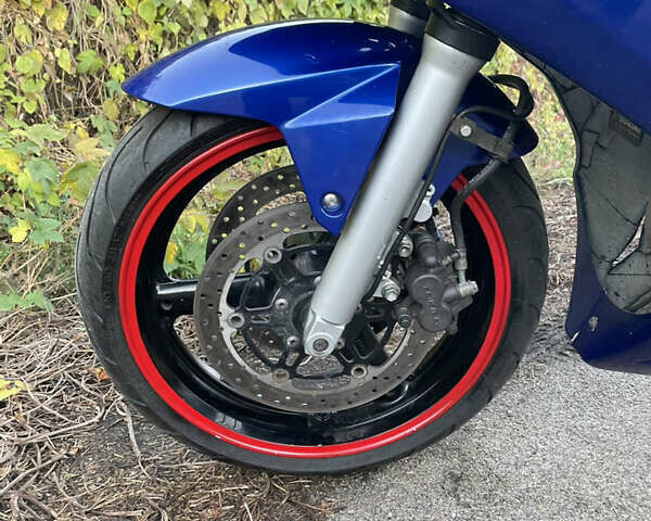 Синий Сузуки SV 650S, объемом двигателя 0.65 л и пробегом 28 тыс. км за 3299 $, фото 10 на Automoto.ua