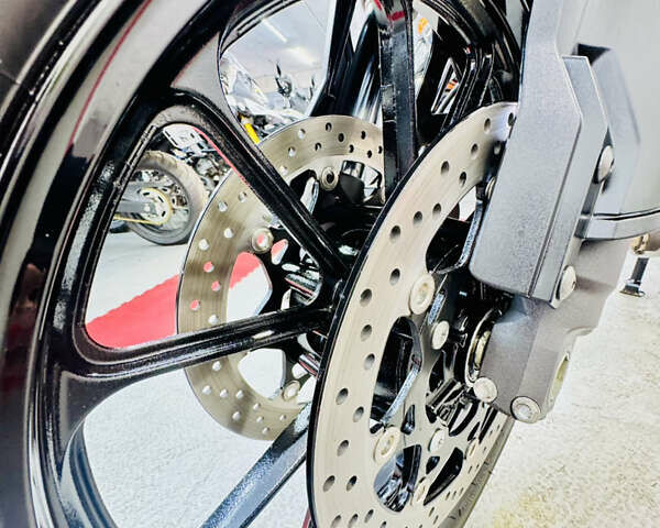 Білий Сузукі V-Strom 1000, об'ємом двигуна 1 л та пробігом 19 тис. км за 9000 $, фото 10 на Automoto.ua