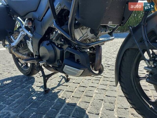 Белый Сузуки V-Strom 1000, объемом двигателя 1 л и пробегом 25 тыс. км за 9000 $, фото 10 на Automoto.ua