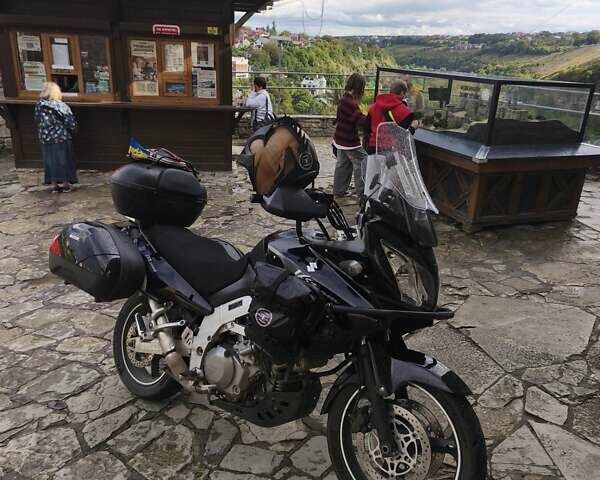 Черный Сузуки V-Strom 1000, объемом двигателя 1 л и пробегом 35 тыс. км за 6500 $, фото 2 на Automoto.ua