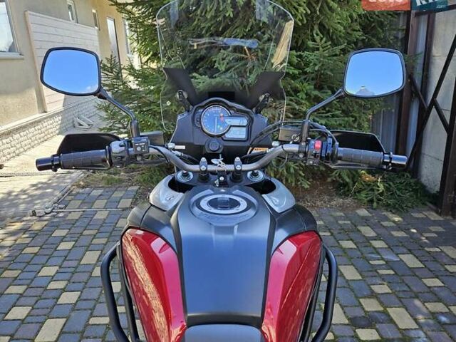 Красный Сузуки V-Strom 1000, объемом двигателя 1.04 л и пробегом 20 тыс. км за 8800 $, фото 6 на Automoto.ua