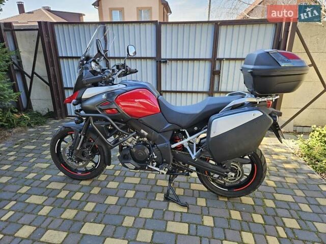Красный Сузуки V-Strom 1000, объемом двигателя 1.04 л и пробегом 20 тыс. км за 8800 $, фото 3 на Automoto.ua