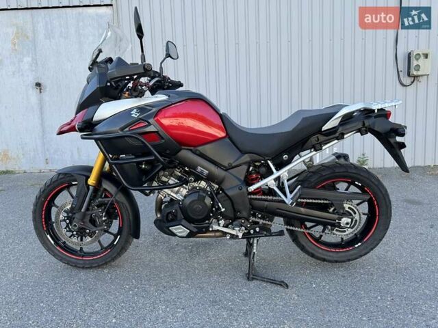 Сузуки V-Strom 1000 2016 в Днепре (Днепропетровске) на Automoto.ua Красный Сузуки V-Strom 1000, объемом двигателя 0 л и пробегом 14 тыс. км за 9300 $, фото 1 на Automoto.ua