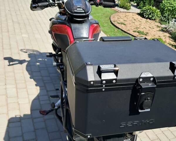 Красный Сузуки V-Strom 1000, объемом двигателя 1 л и пробегом 40 тыс. км за 9500 $, фото 9 на Automoto.ua