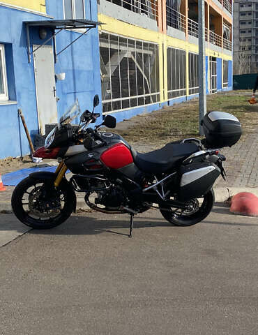 Красный Сузуки V-Strom 1000, объемом двигателя 1.04 л и пробегом 24 тыс. км за 8900 $, фото 3 на Automoto.ua